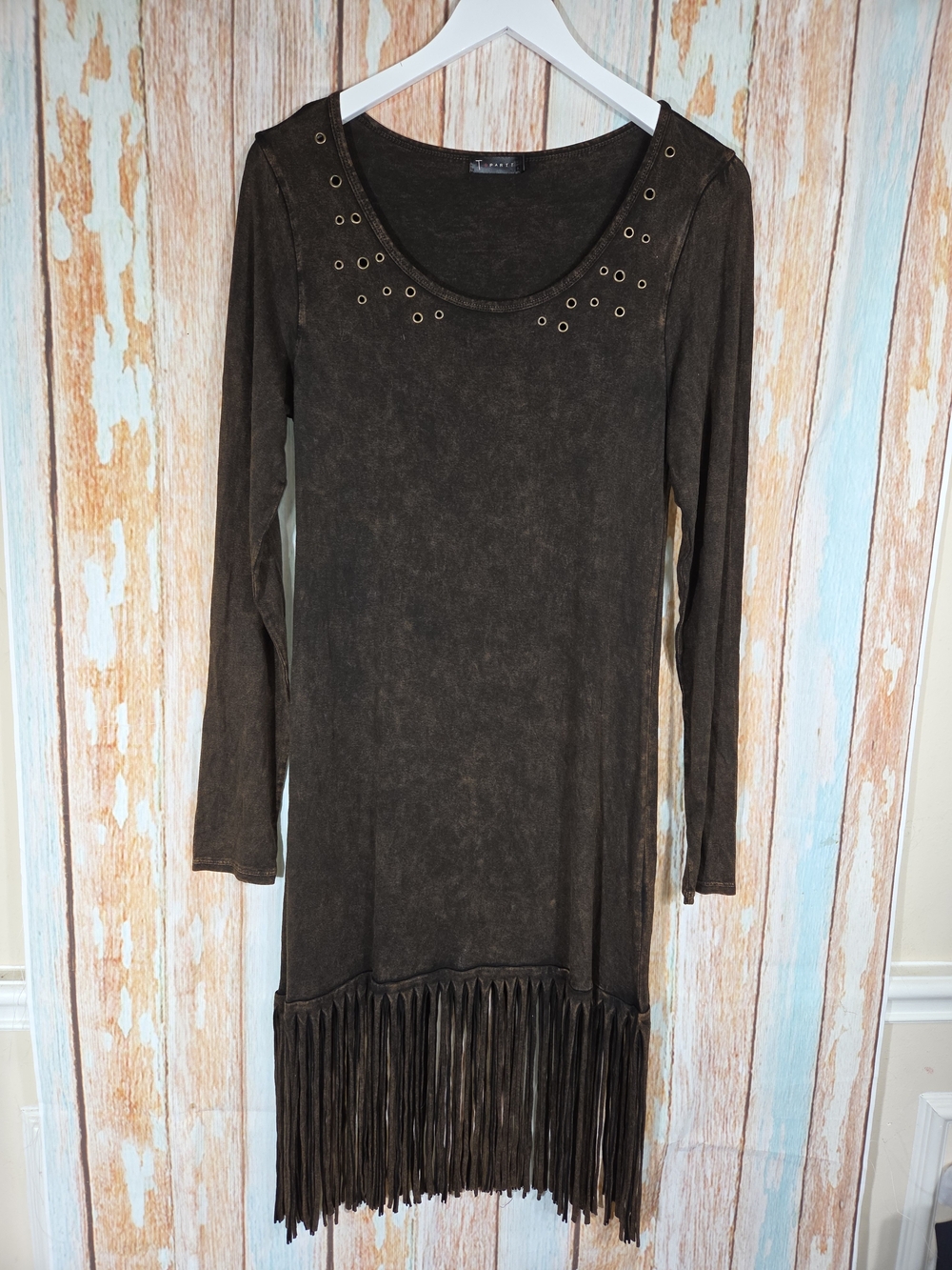 T Party Fashion Brown Long Sleeve Scoop Neck Fringe Dress. Size M Western